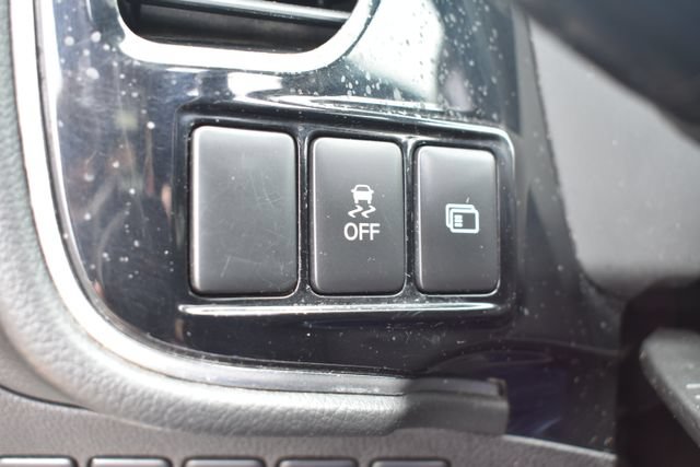 Used 2018 Mitsubishi Outlander LE AWD/4WD image 18