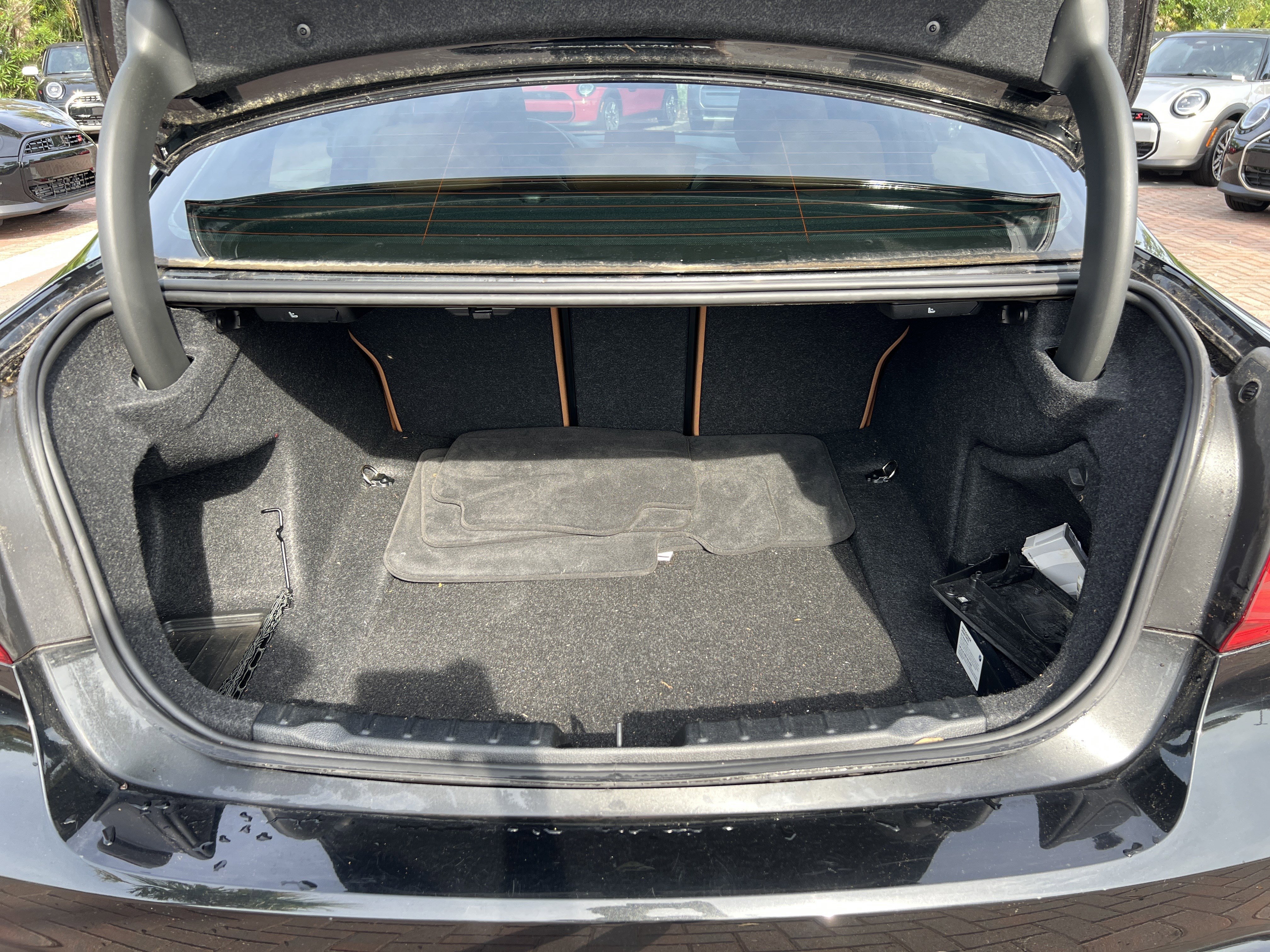 Used 2018 BMW 330i Sedan w/ M Sport Package RWD image 33