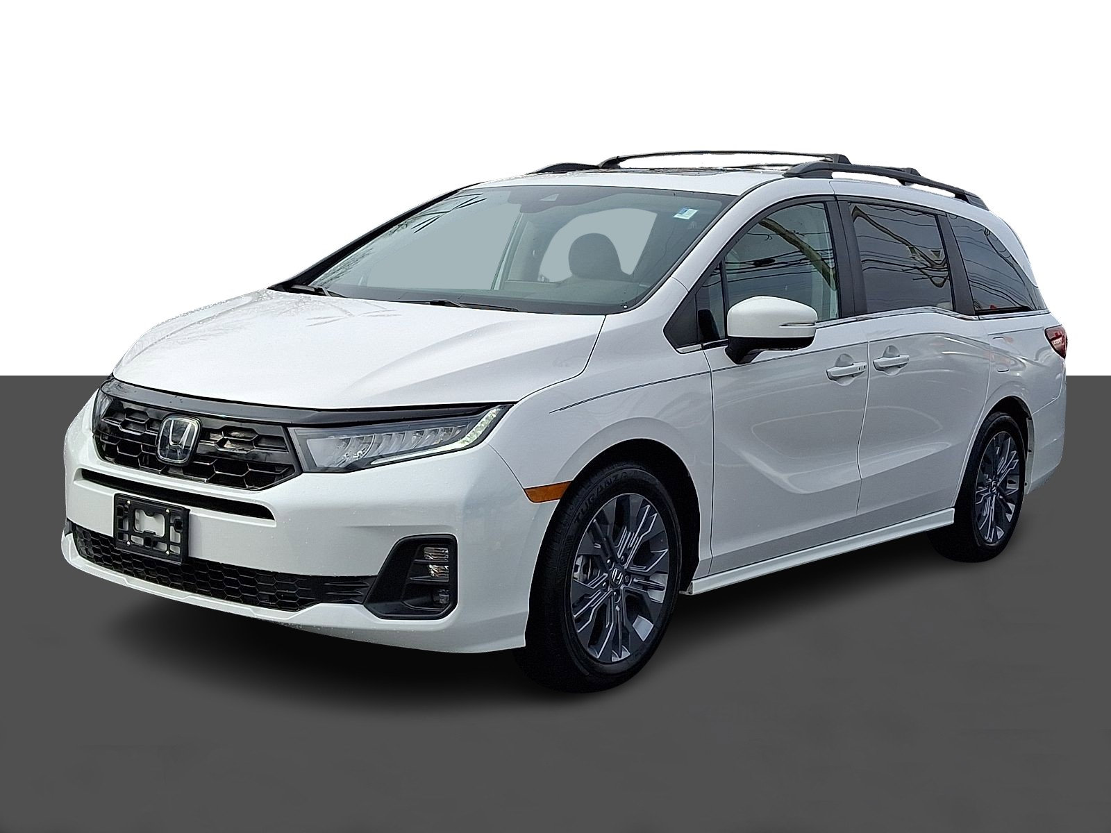 Certified 2025 Honda Odyssey Touring image 3