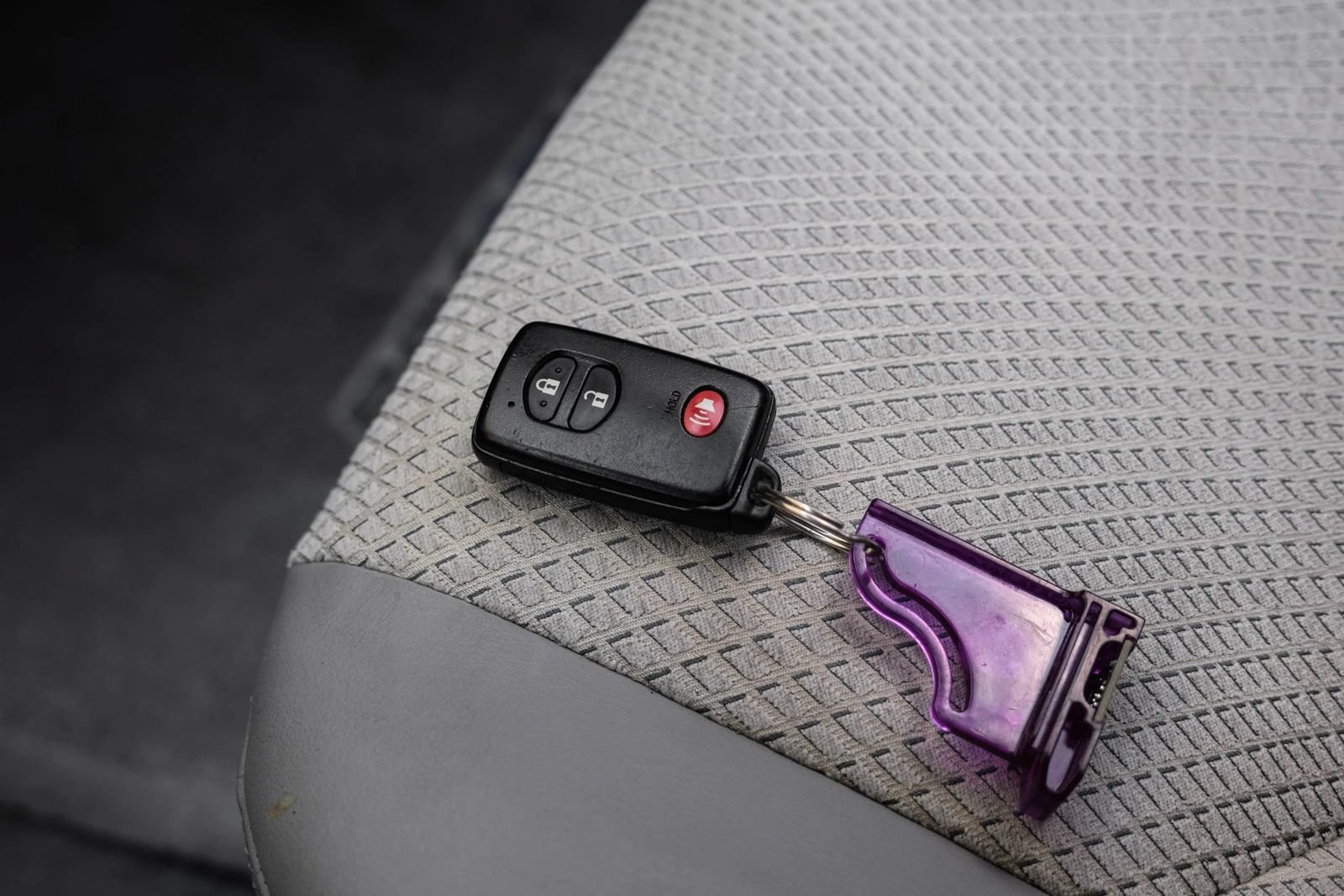 Used 2014 Toyota RAV4 EV FWD image 56