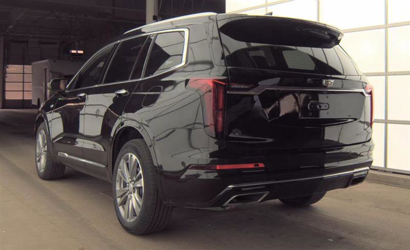 Used 2023 Cadillac XT6 Premium Luxury w/ LPO, Floor Liner Package AWD/4WD image 11