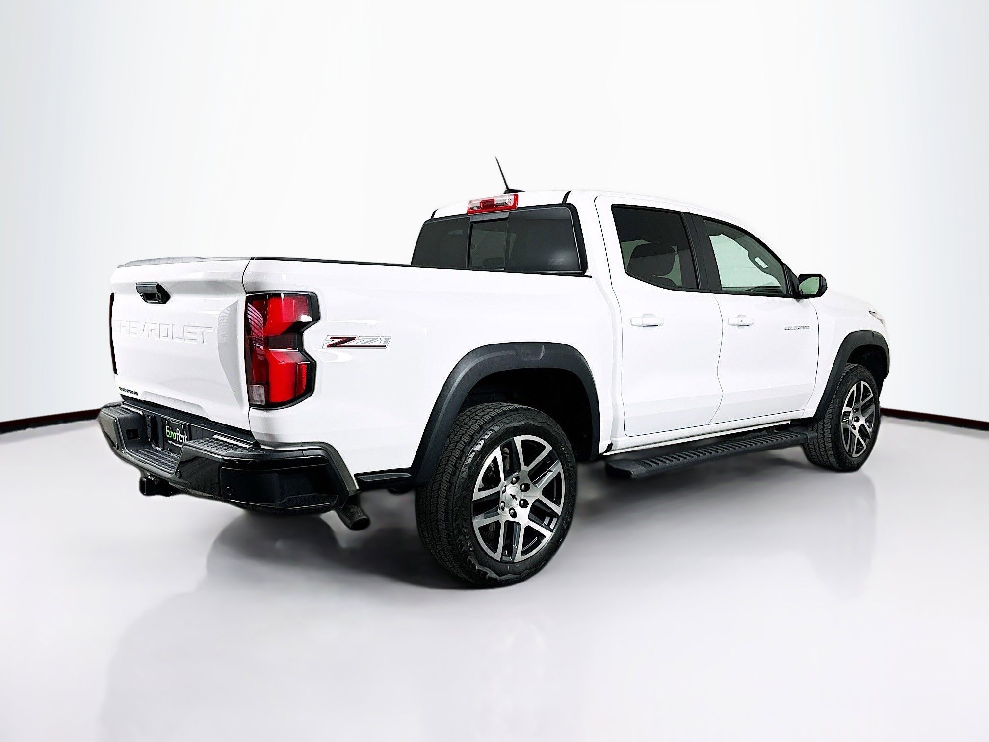 Used 2023 Chevrolet Colorado Z71 w/ Z71 Convenience Package 2 image 9