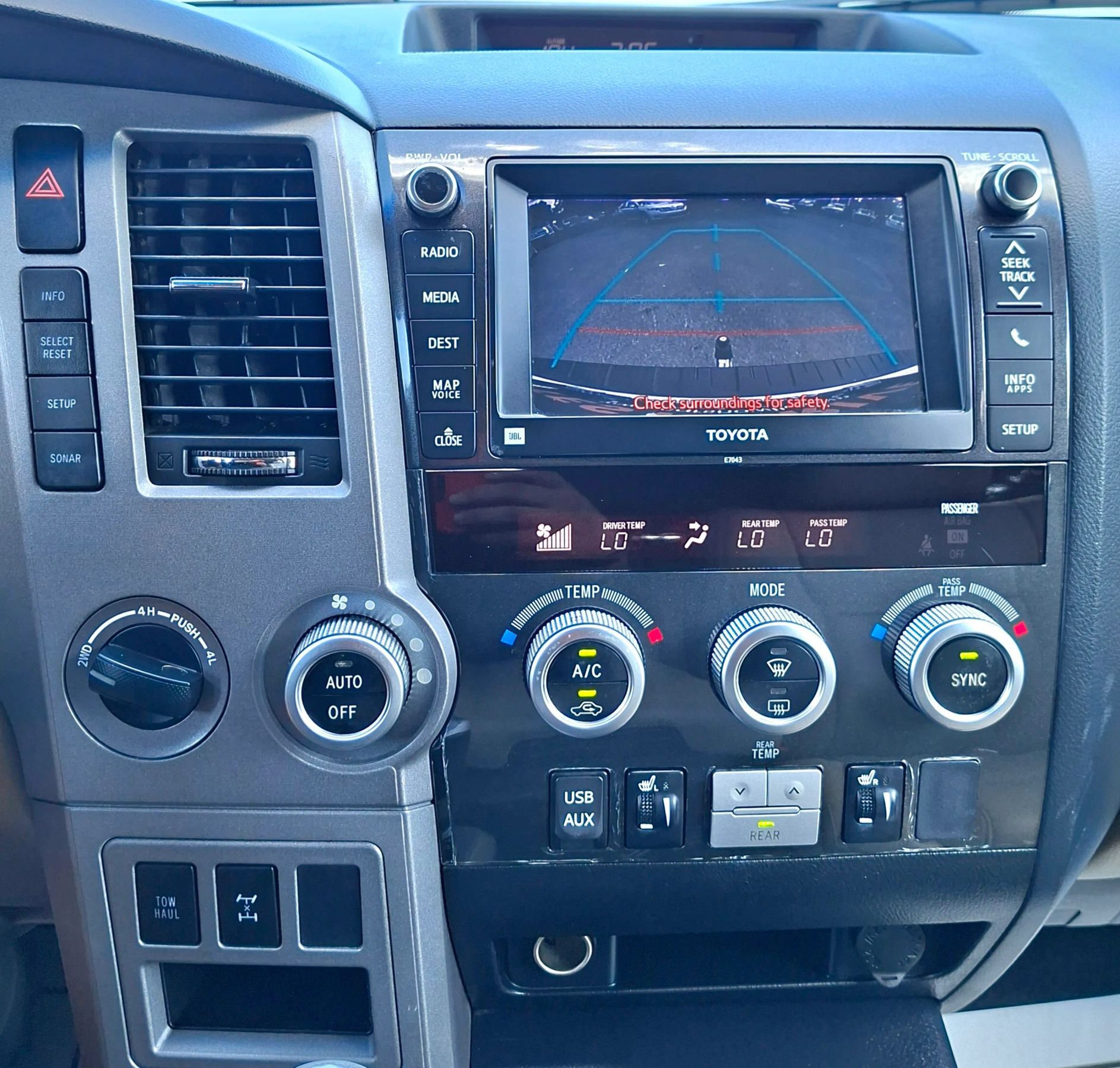 Used 2013 Toyota Sequoia Limited AWD/4WD image 22