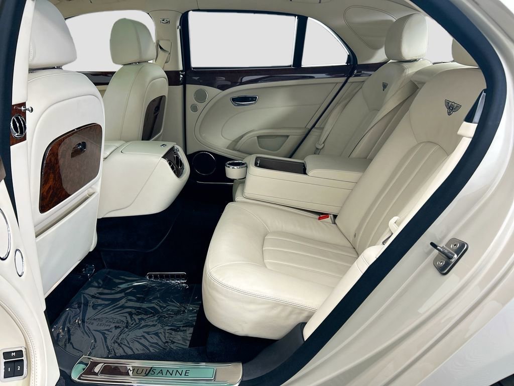 Used 2016 Bentley Mulsanne image 21