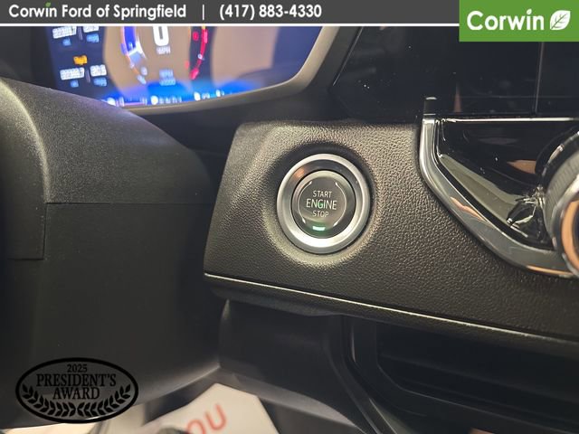 Used 2025 Chevrolet Colorado Trail Boss AWD/4WD image 31