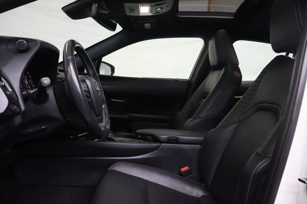 Used 2020 Lexus UX 200 200 Base w/ Premium Package image 17