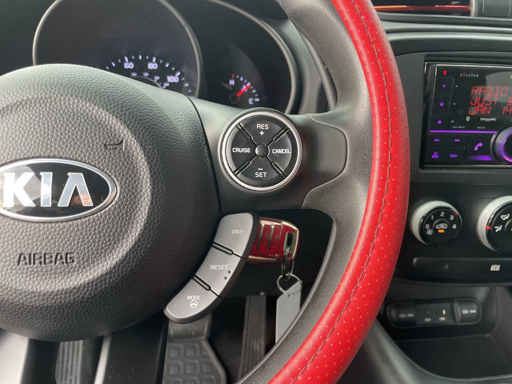 Used 2015 Kia Soul + FWD image 15