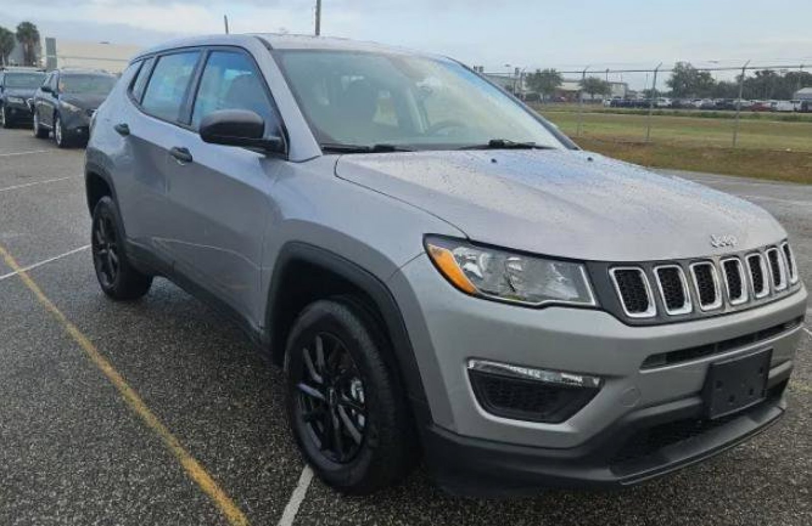 Used 2018 Jeep Compass Sport image 6
