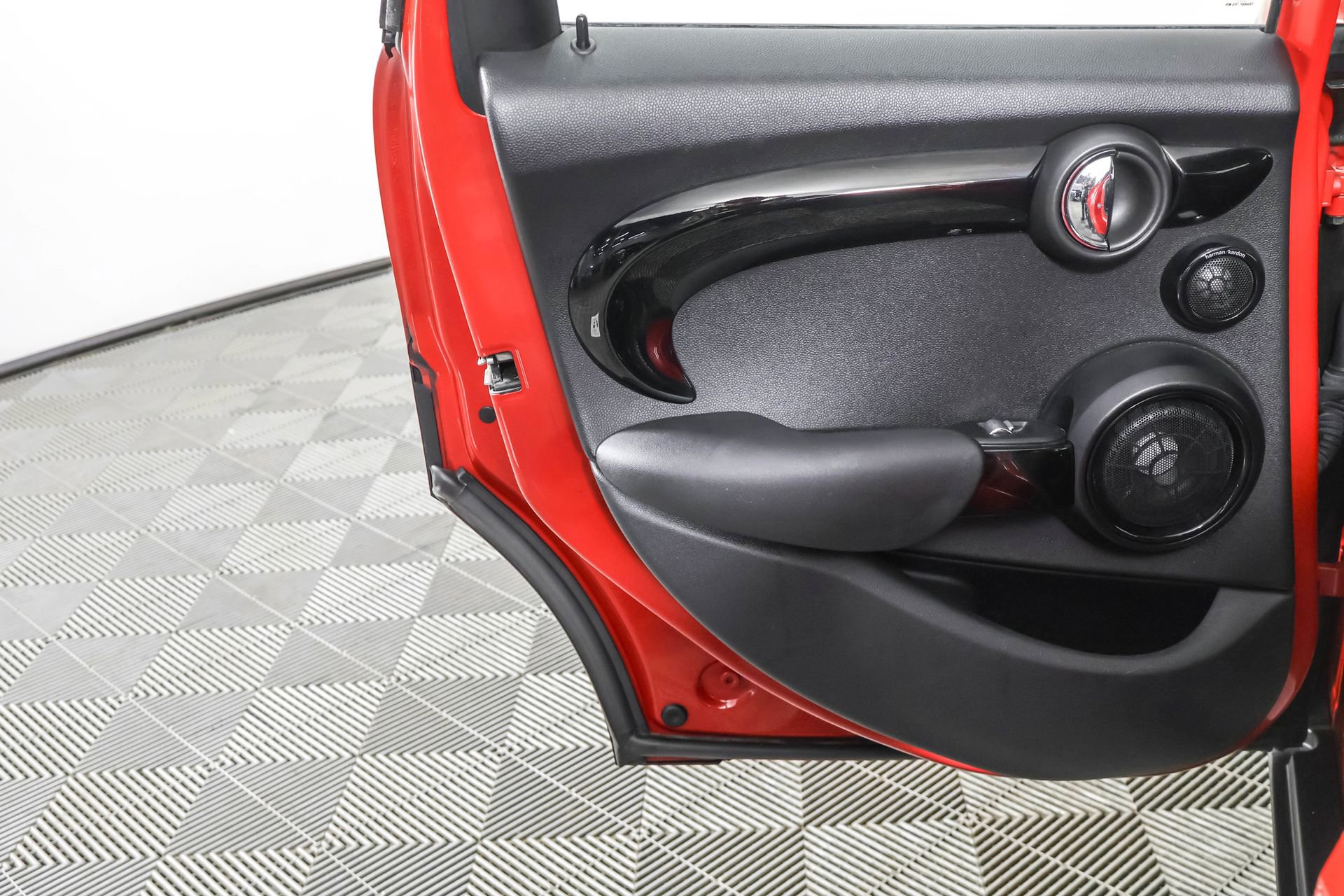 Used 2016 MINI Cooper S image 41