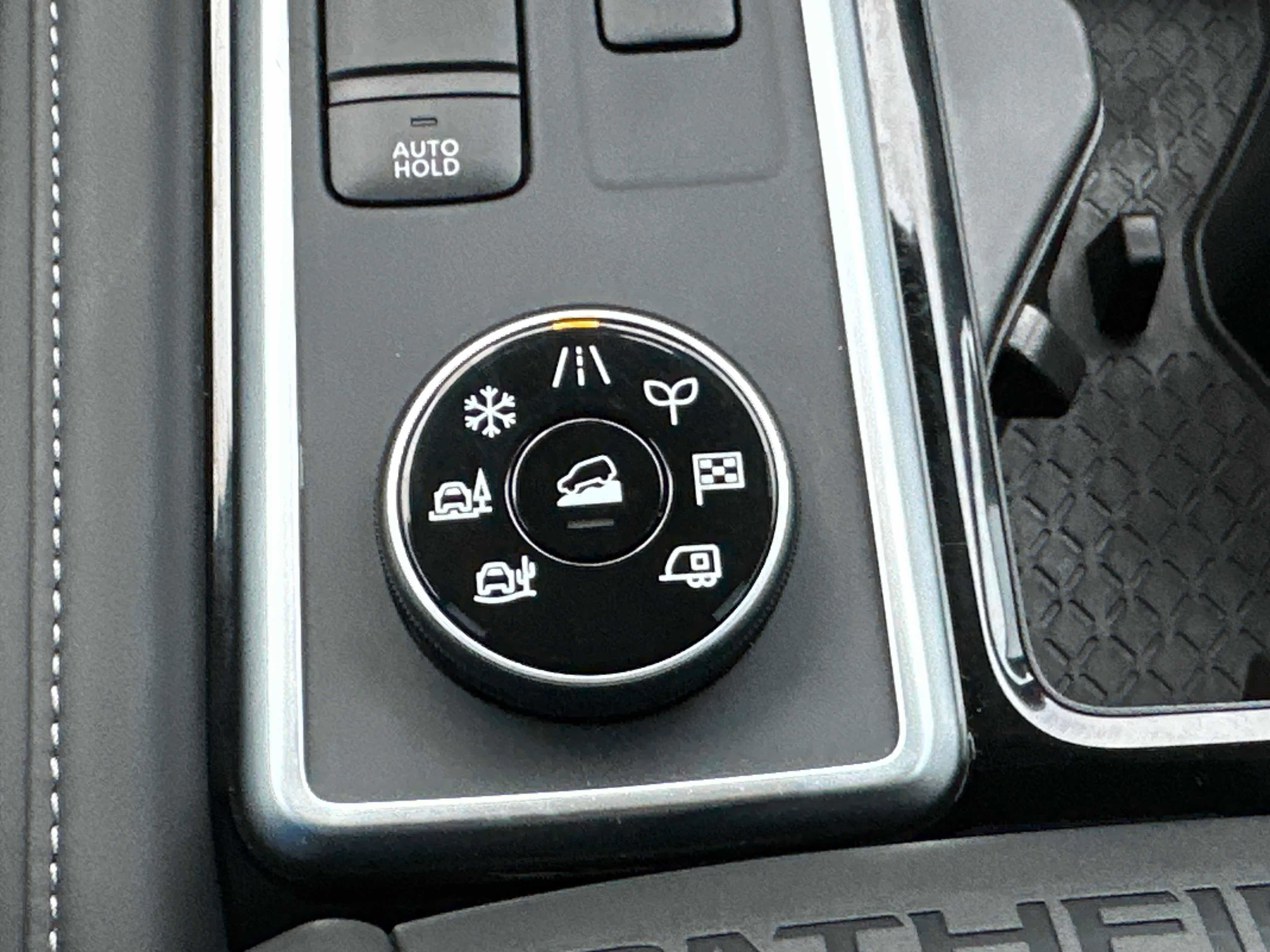 New 2026 Nissan Pathfinder SV image 34