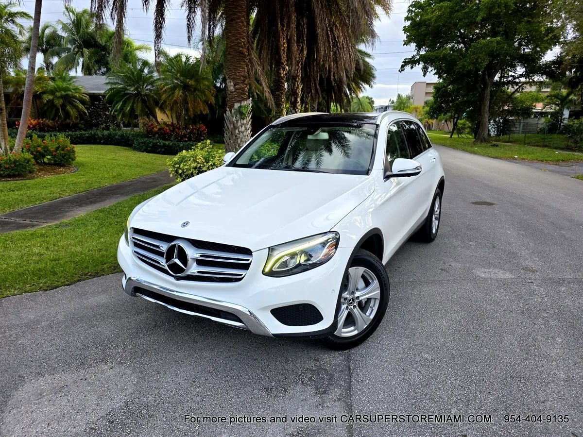 Used 2018 Mercedes-Benz GLC 300 w/ Premium Package image 2