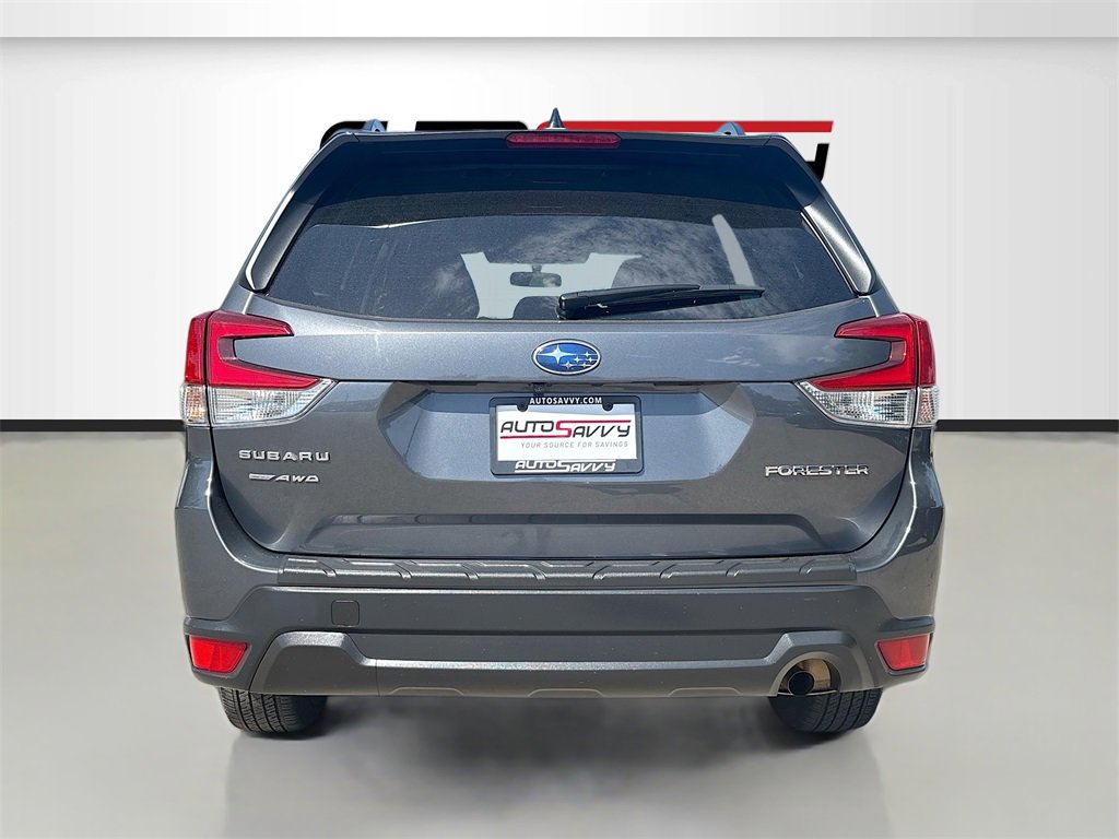Used 2024 Subaru Forester Premium image 6