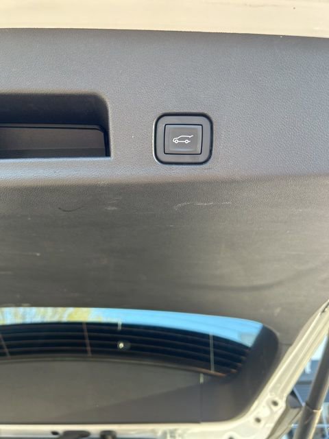Used 2025 GMC Acadia Elevation AWD/4WD image 23