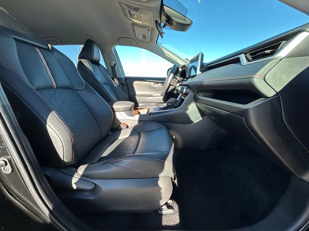 Used 2024 Toyota RAV4 Adventure image 32