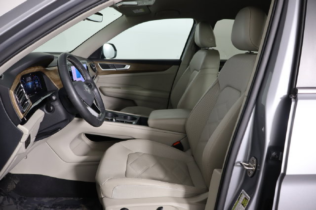 Used 2024 Volkswagen Atlas SE FWD image 14