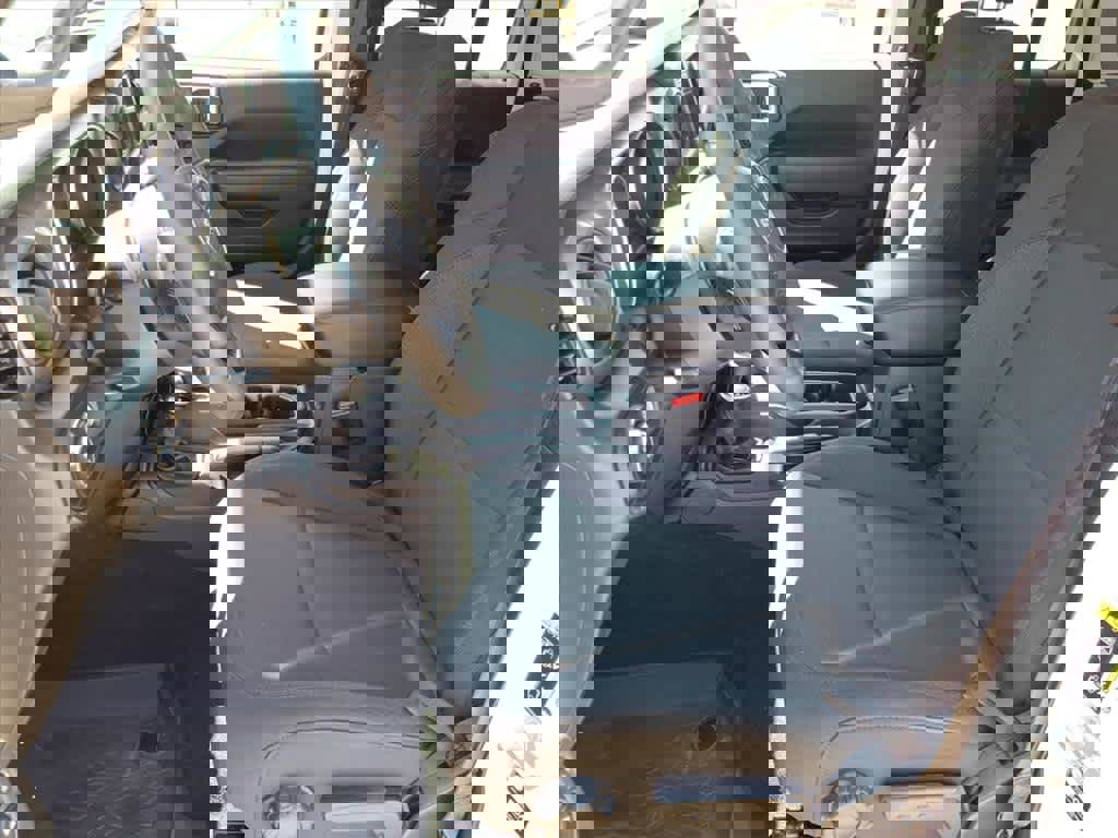 Used 2023 Jeep Gladiator Sport image 2