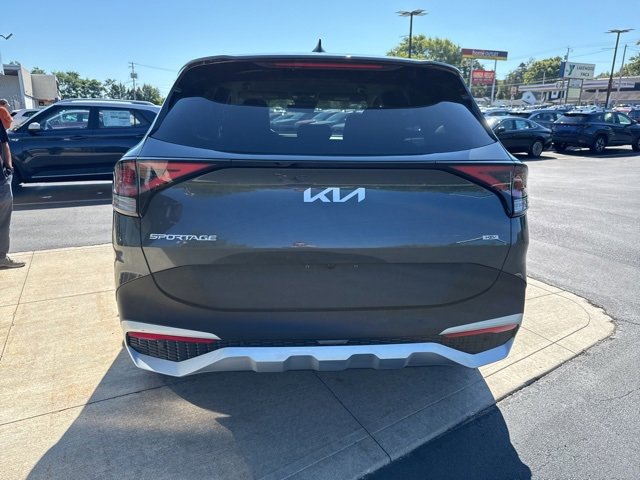 Used 2024 Kia Sportage LX image 17