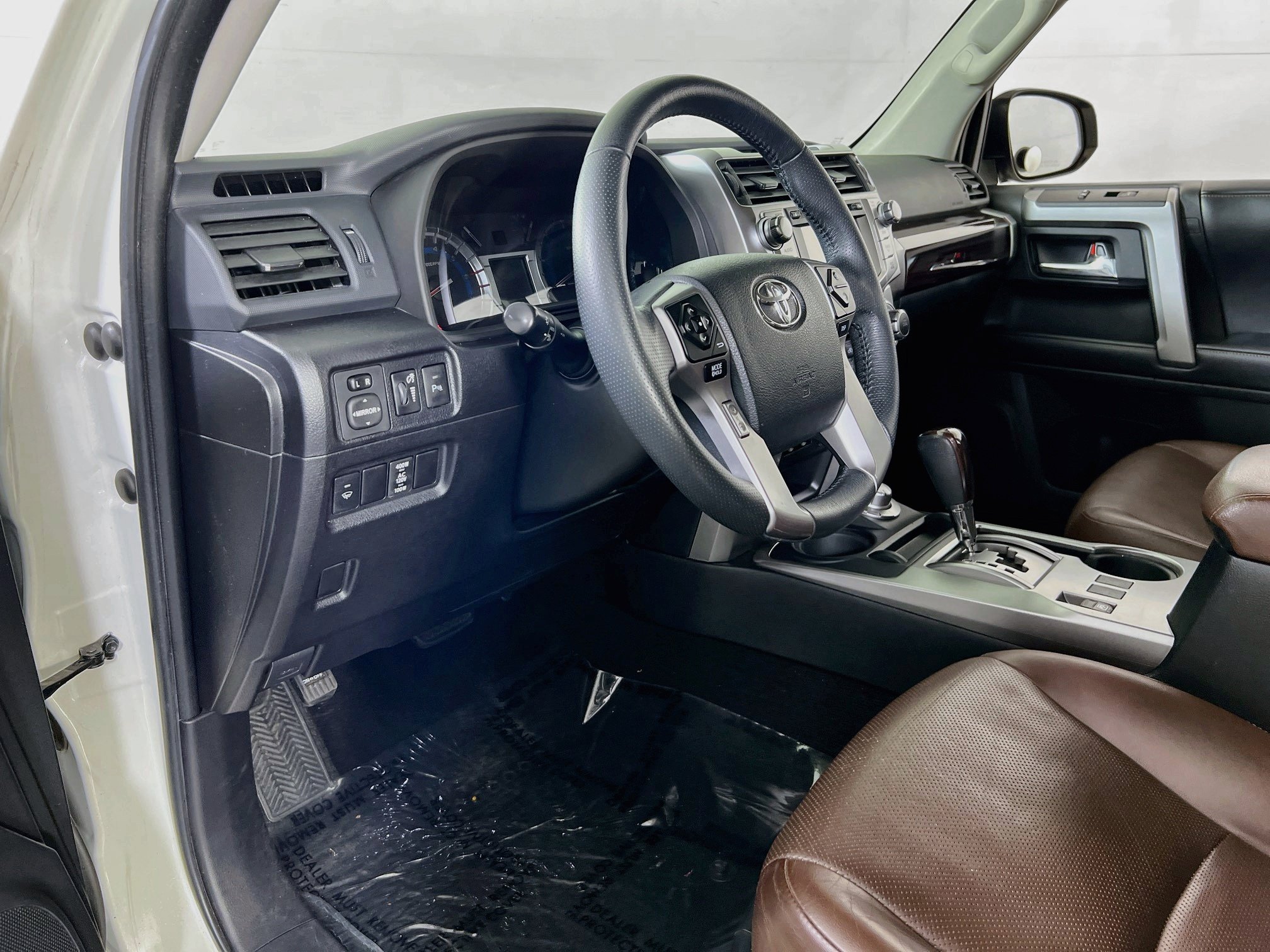 Used 2019 Toyota 4Runner Limited AWD/4WD image 9