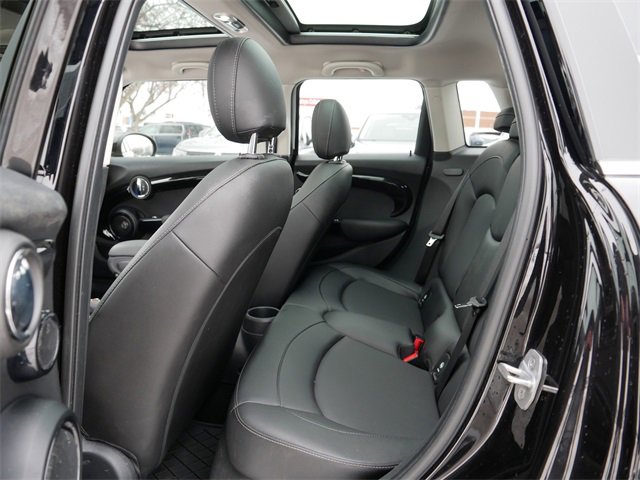 Used 2020 MINI Cooper 4-Door Hardtop w/ Premium Package image 17