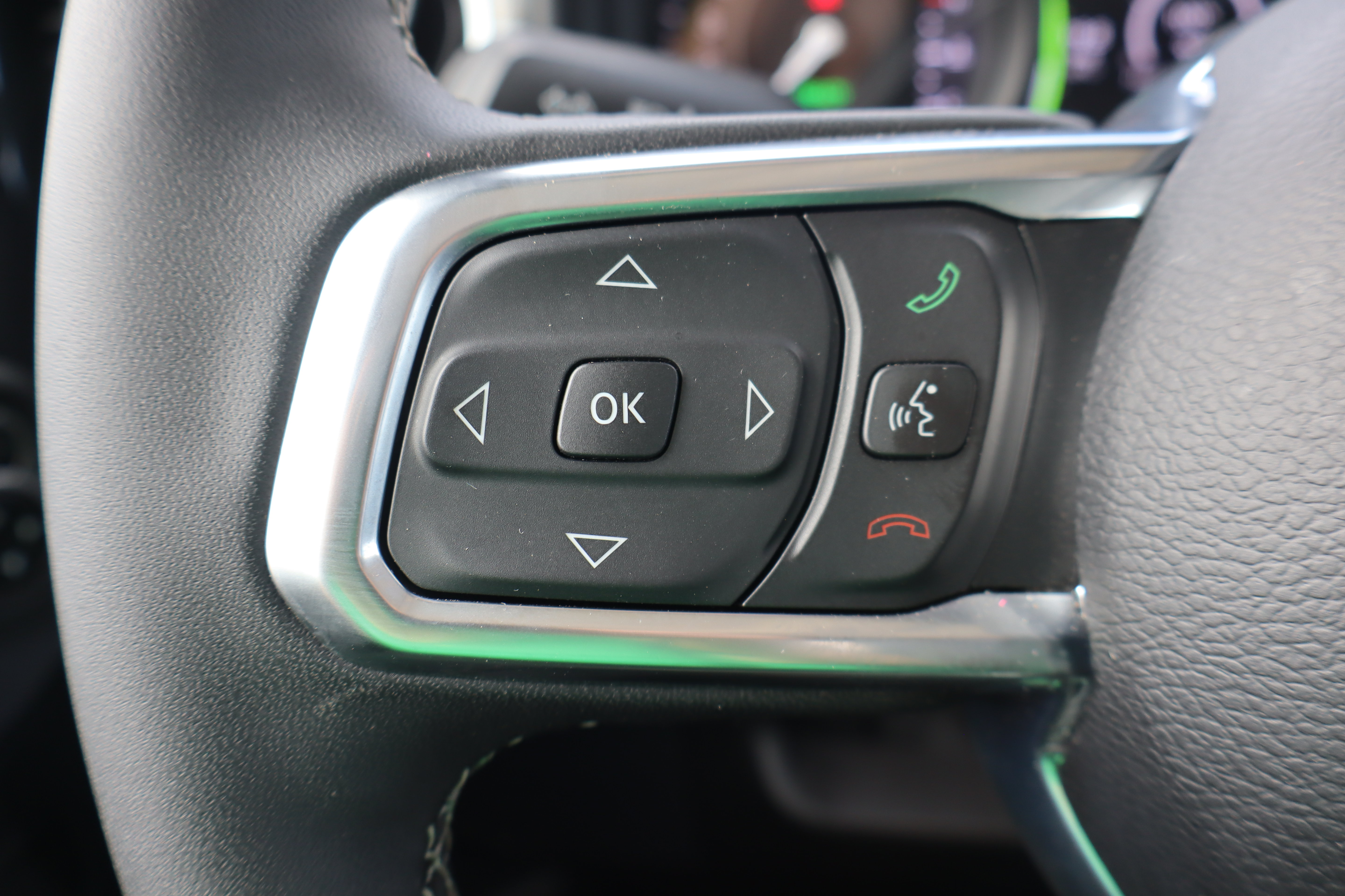 Used 2025 Jeep Wrangler Unlimited Sahara w/ Safety Group AWD/4WD image 15