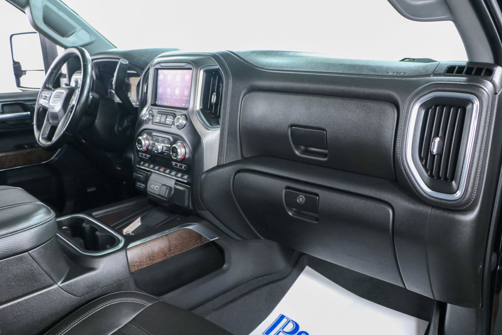 Used 2023 GMC Sierra 2500 Denali w/ Denali Ultimate Package image 30