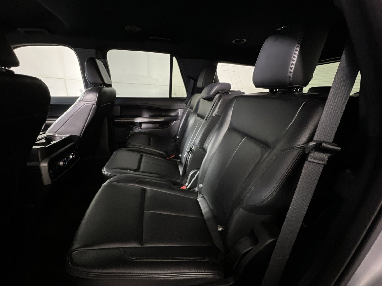 Used 2021 Ford Expedition XLT image 23