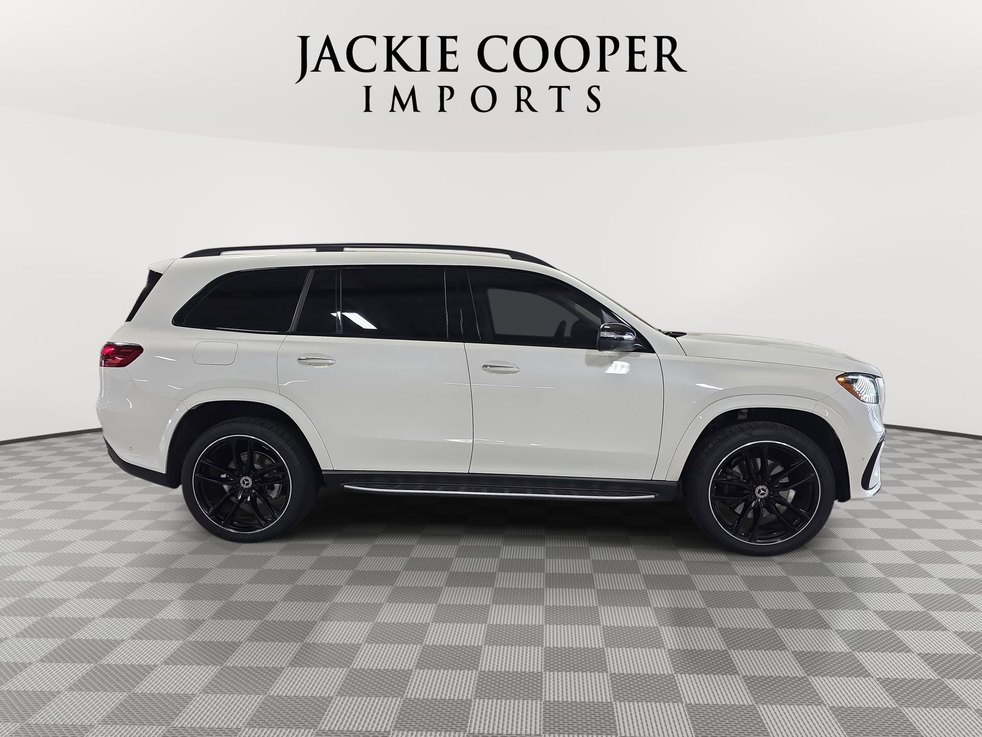 Certified 2024 Mercedes-Benz GLS 580 4MATIC image 4