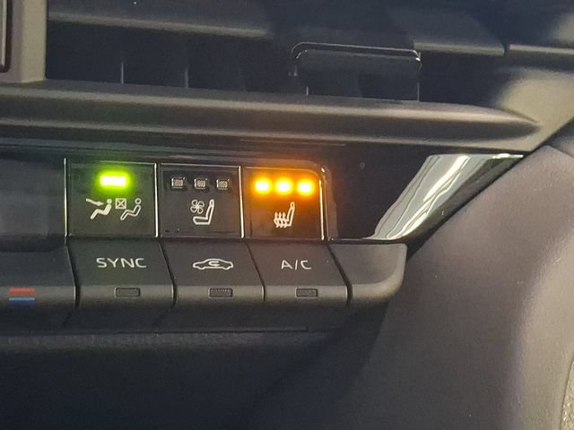 Used 2023 Toyota Crown AWD/4WD image 23