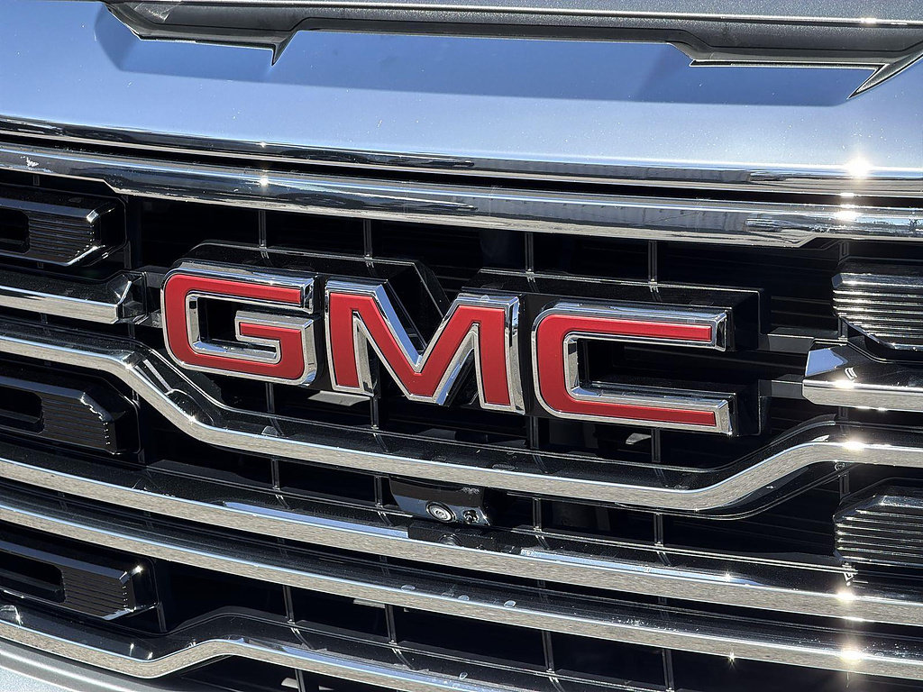Used 2024 GMC Sierra 1500 SLT w/ SLT Premium Plus Package AWD/4WD image 30