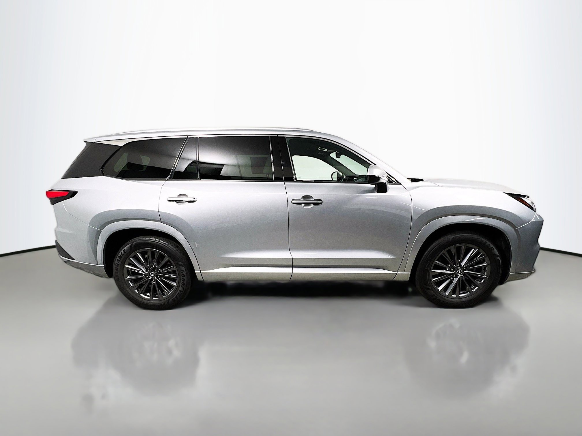 Used 2024 Lexus TX 350 FWD w/ Cold Weather Package image 3