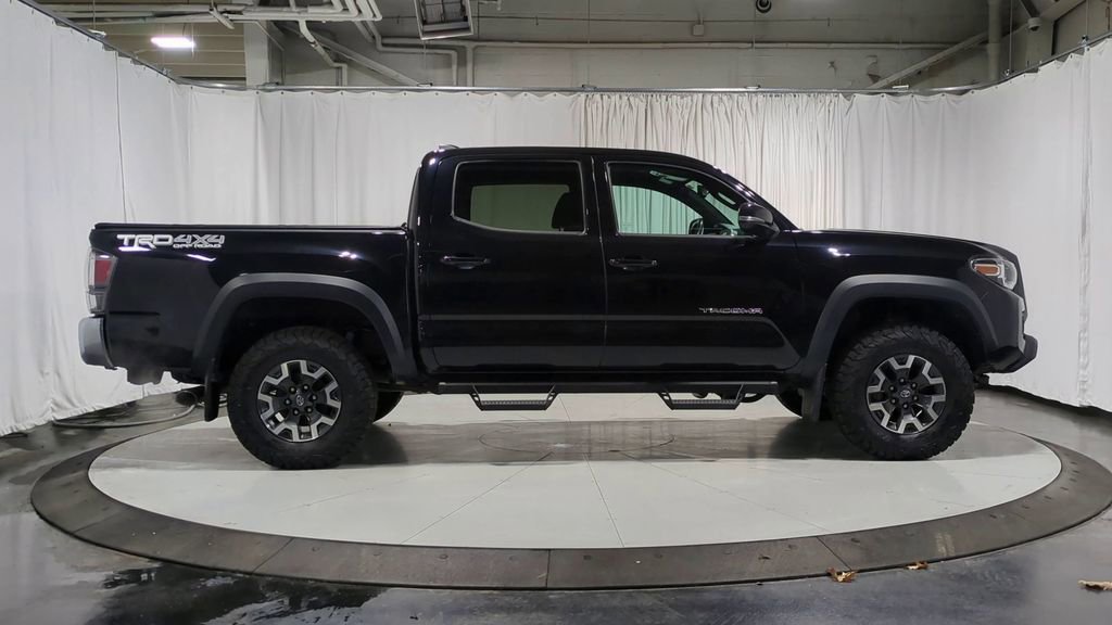 Used 2021 Toyota Tacoma TRD Off-Road image 10