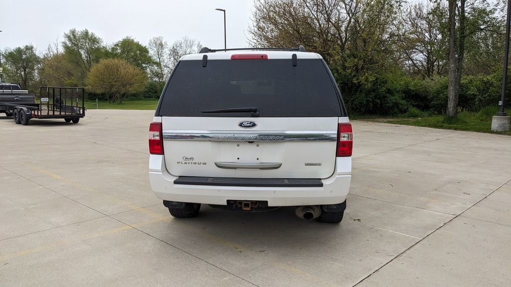 Used 2016 Ford Expedition Platinum AWD/4WD image 4