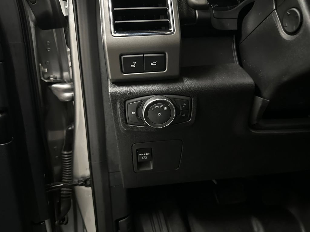 Used 2021 Ford Expedition XLT RWD image 30