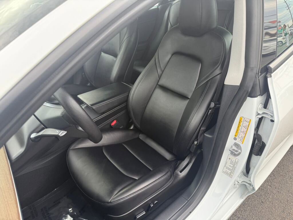 Used 2023 Tesla Model 3 Standard Range RWD image 10