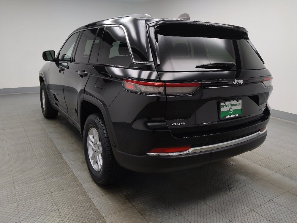 Used 2023 Jeep Grand Cherokee Laredo w/ Luxury Tech Group I AWD/4WD image 5