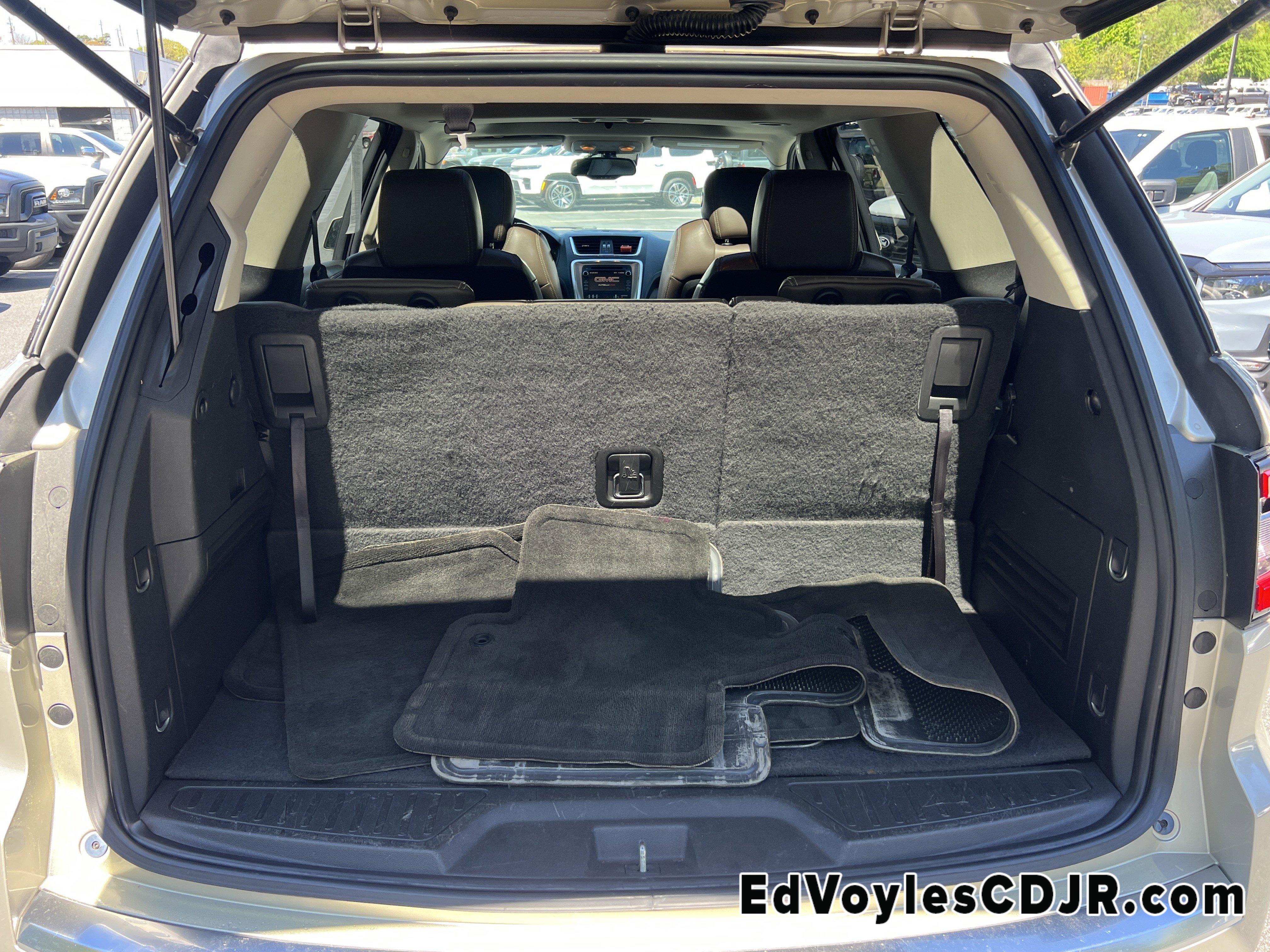 Used 2014 GMC Acadia SLT image 26