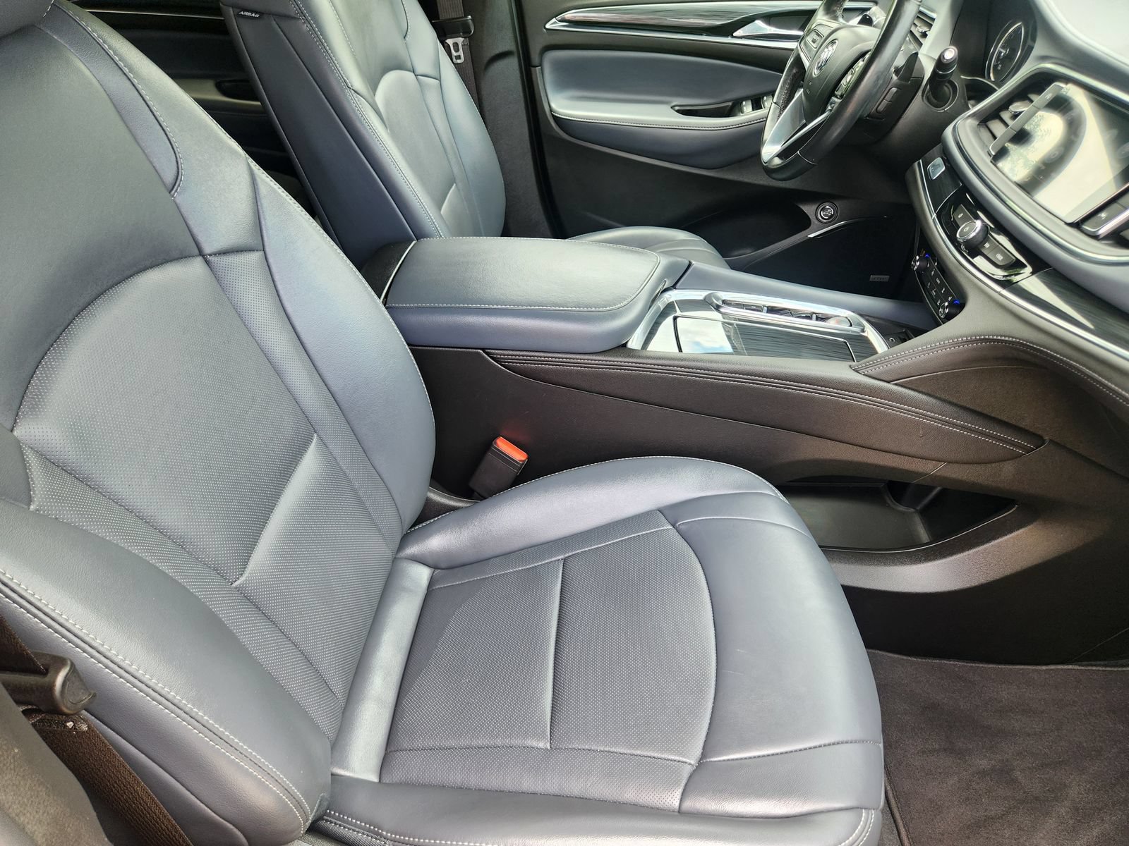 Used 2024 Buick Enclave Essence w/ Experience Buick Package FWD image 15