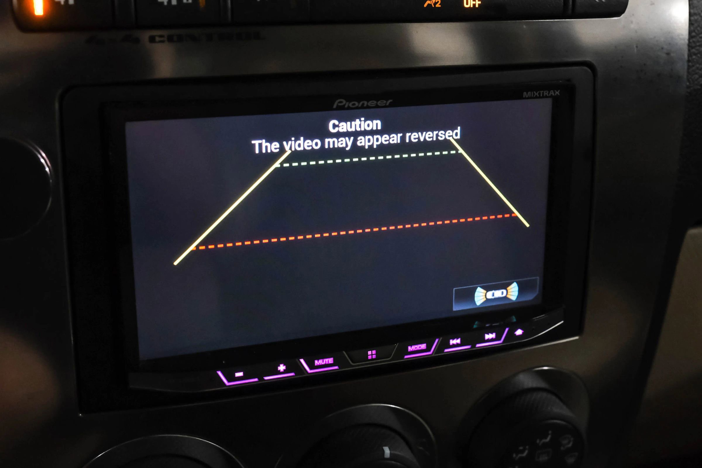 Used 2010 HUMMER H3 Luxury w/ Appearance Package AWD/4WD image 20