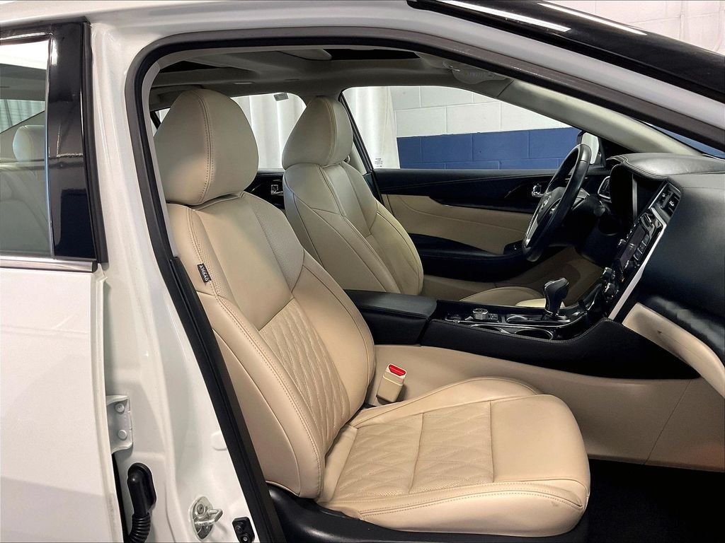 Certified 2023 Nissan Maxima Platinum w/ Sport Mat Group FWD image 11