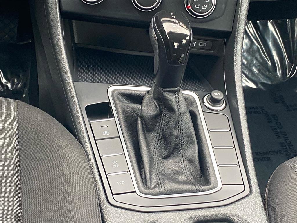 Certified 2023 Volkswagen Jetta S image 10