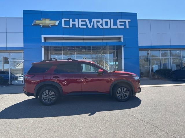 Used 2022 Nissan Pathfinder SV image 5