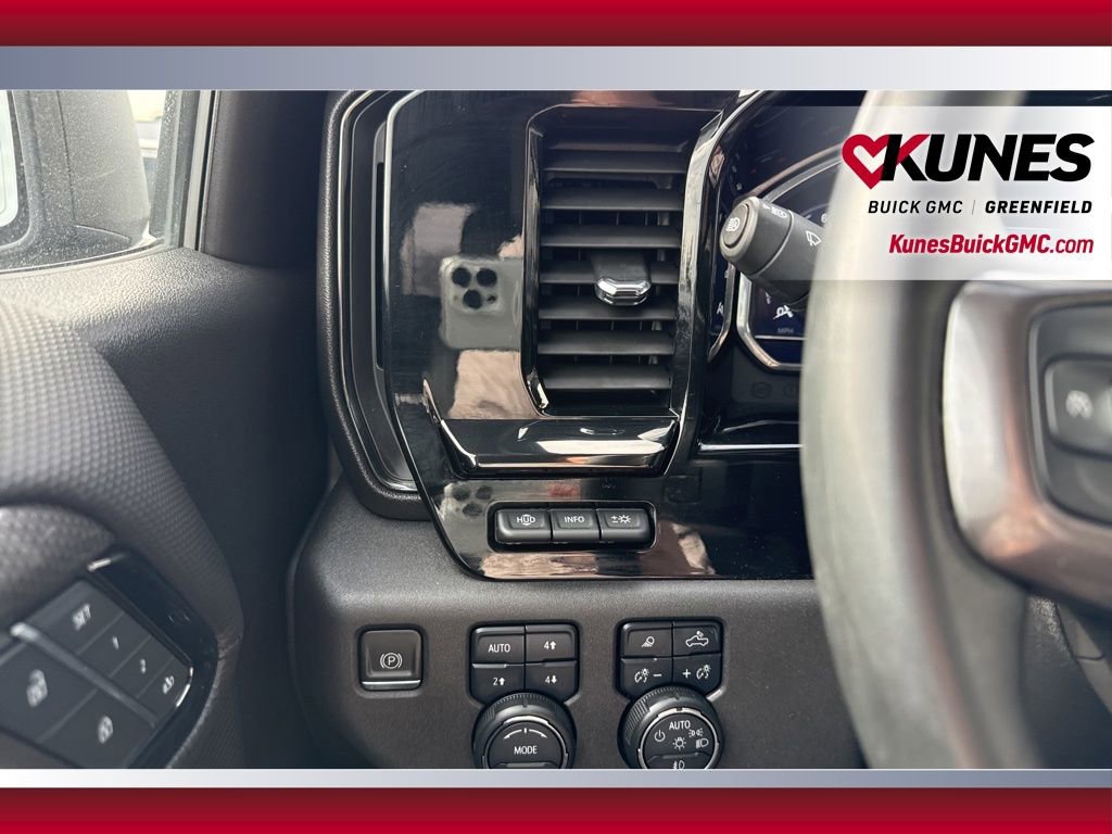 Used 2023 Chevrolet Silverado 1500 ZR2 w/ Technology Package image 33