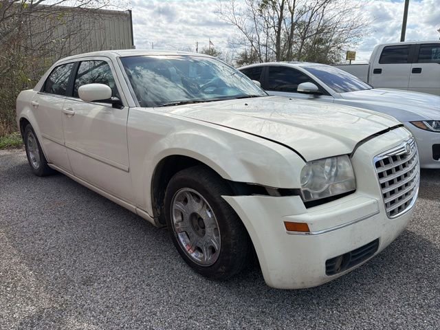 Used 2005 Chrysler 300 Touring RWD image 5