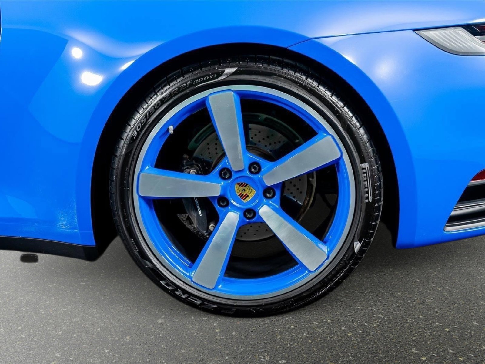 Used 2022 Porsche 911 Carrera RWD image 18