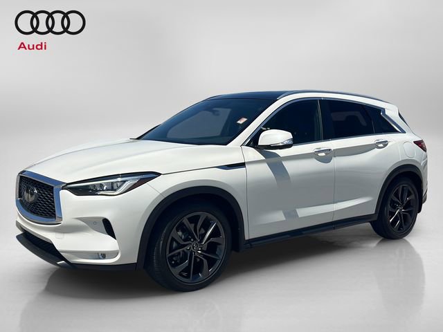 Used 2019 INFINITI QX50 Essential w/ Sensory Package AWD/4WD image 3
