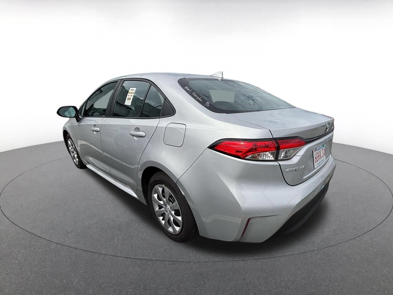 Used 2025 Toyota Corolla LE FWD image 14
