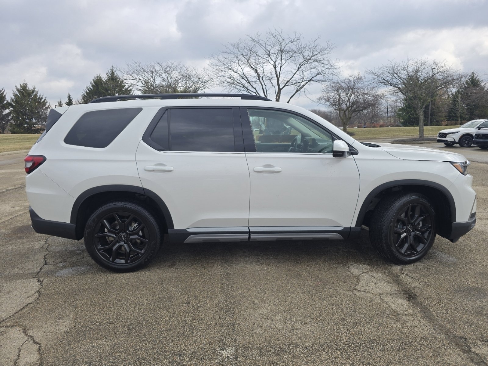 New 2025 Honda Pilot Touring image 19