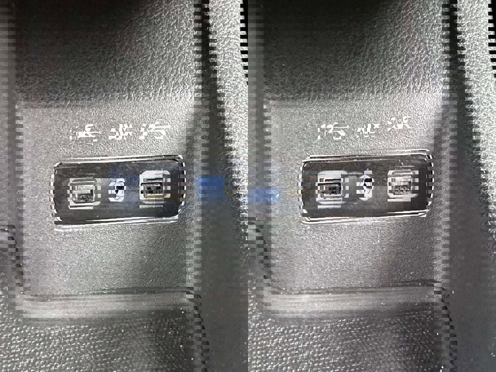 Used 2018 Dodge Durango SRT w/ SRT Interior Appearance Group image 28