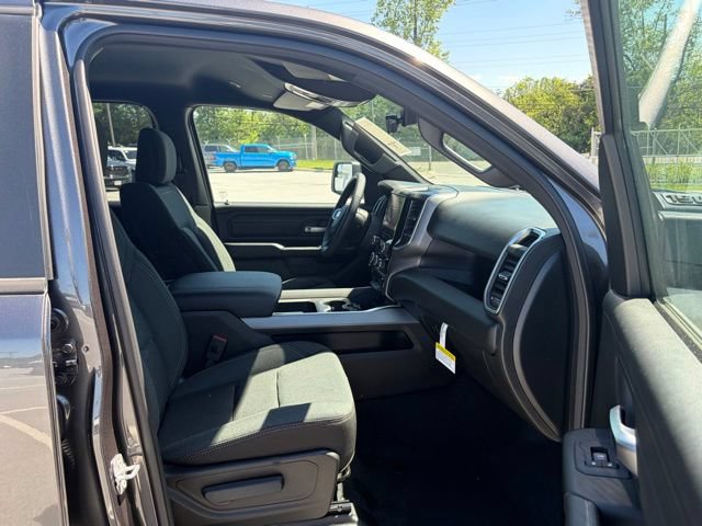New 2026 RAM 1500 Express AWD/4WD image 25