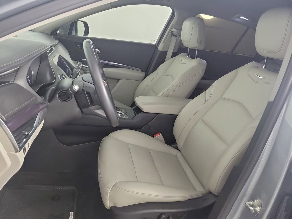 Certified 2023 Cadillac XT4 Luxury image 16